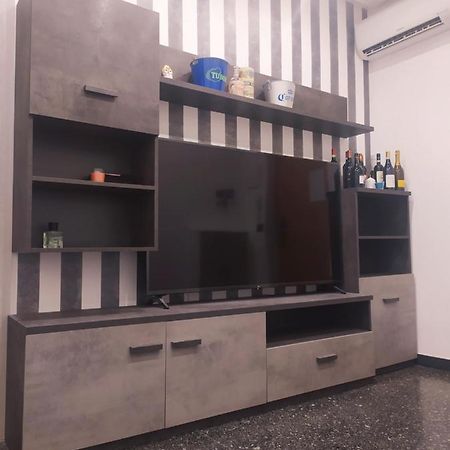 Ad Un Passo Dal Mare Appartement Savona Buitenkant foto